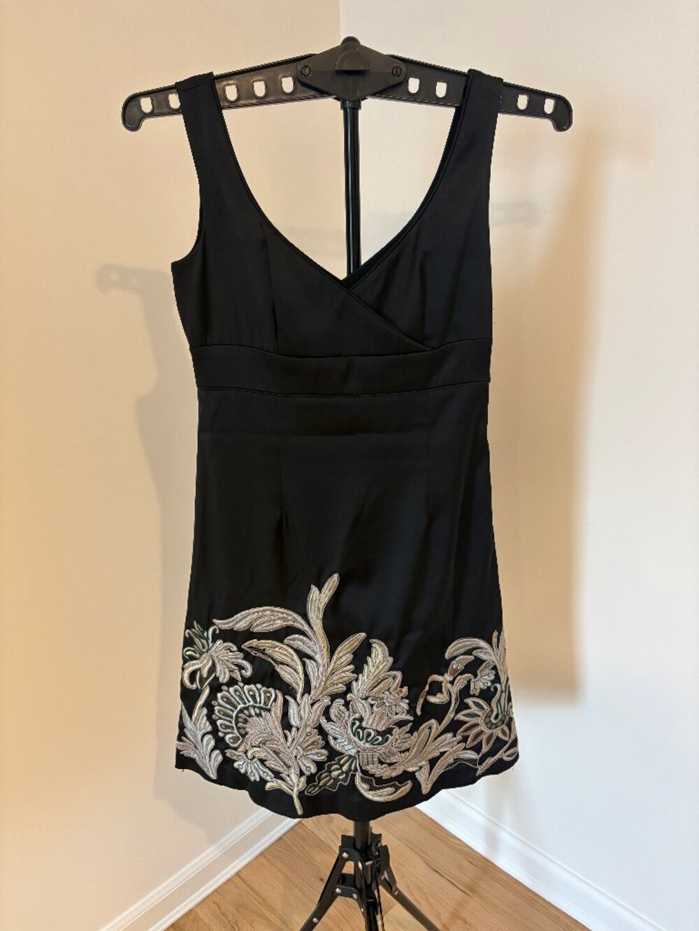 ✨ Karen Millen Black Satin Embroidered Cocktail Mini Dress V-Neck